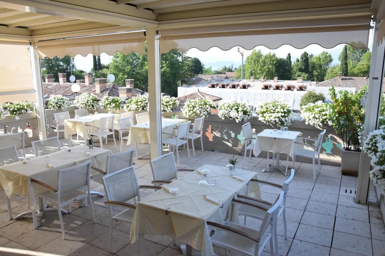 Aparthotel All'Orologio Peschiera del Garda Włochy