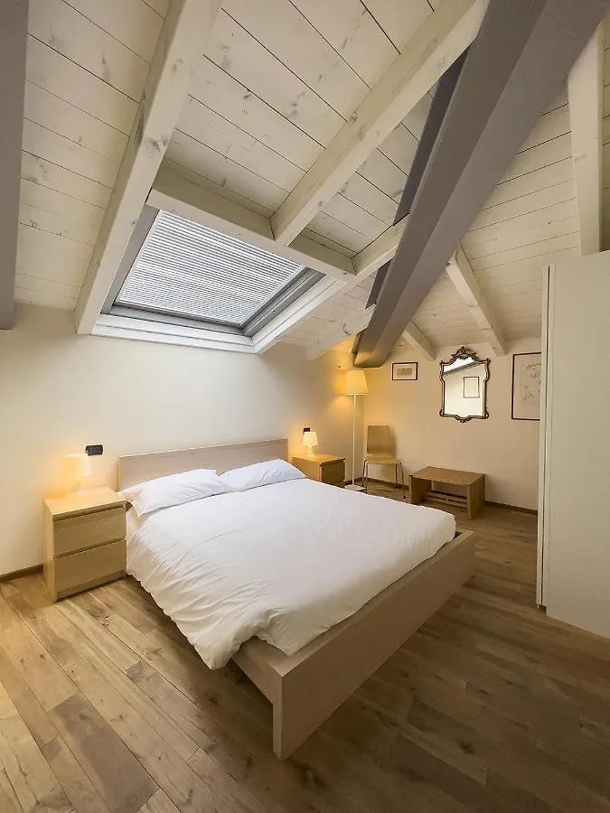 Apartament Aparthotel All'Orologio Peschiera del Garda