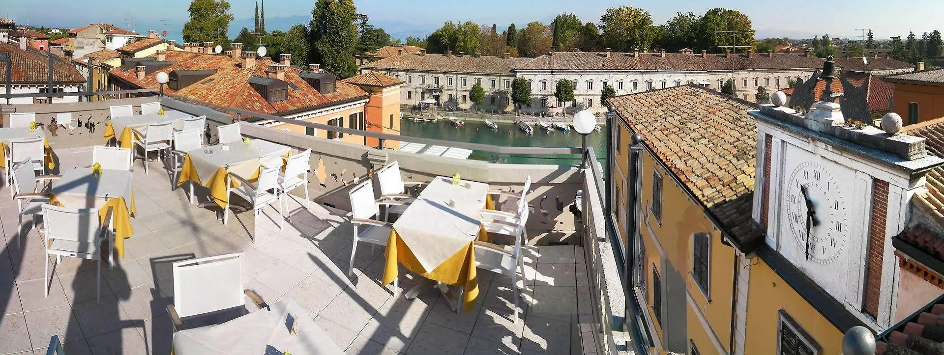 Aparthotel All'Orologio Peschiera del Garda Apartament